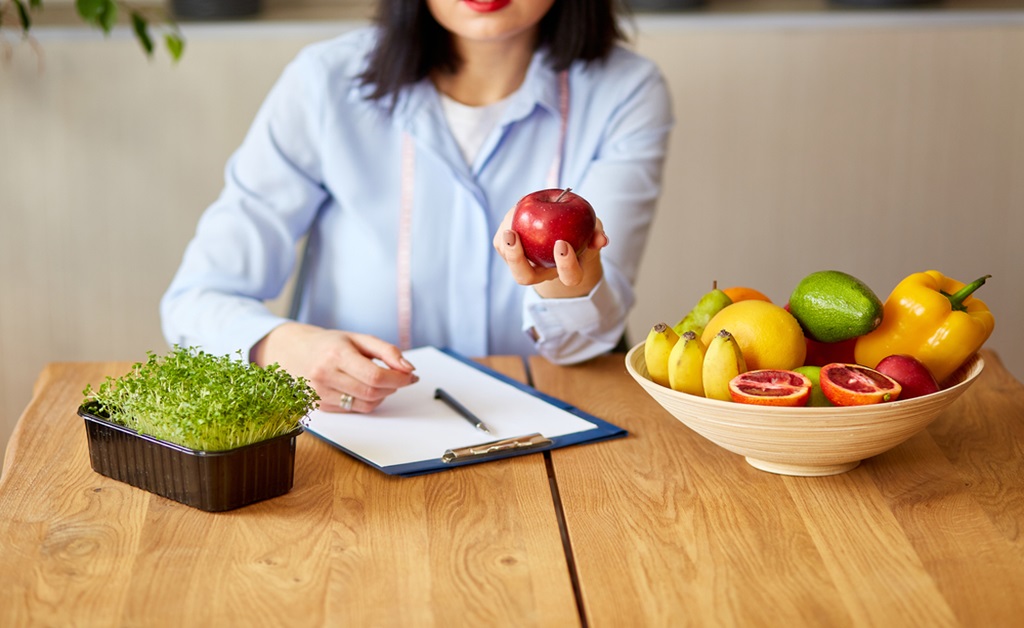 What Does a Personalized Nutrition Plan Take Into Consideration?